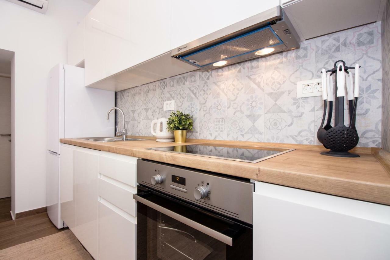 Ferienwohnung Urban Split Exterior foto
