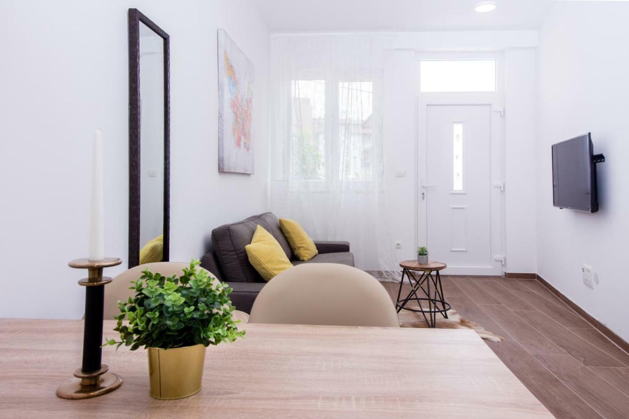 Ferienwohnung Urban Split Exterior foto